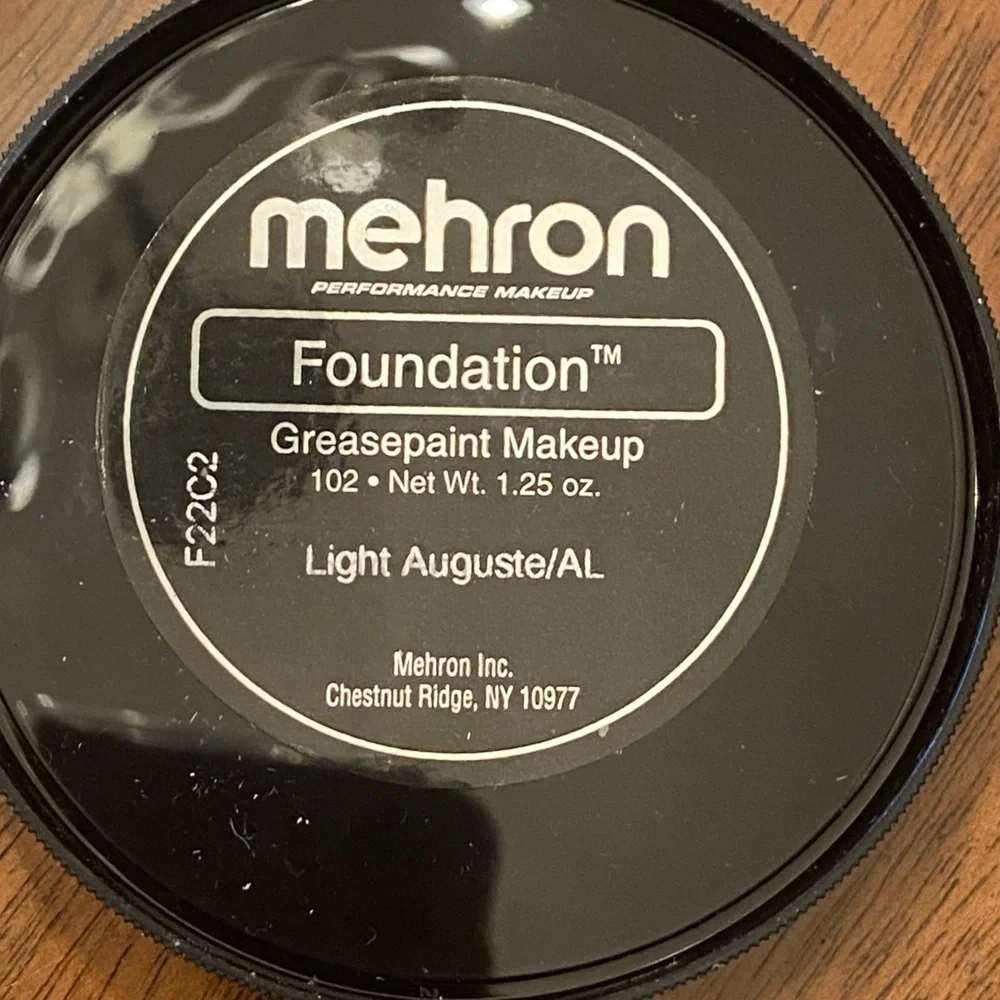 GREASEPAINT Mehron Foundation NEW “Light Auguste” 1.25 oz